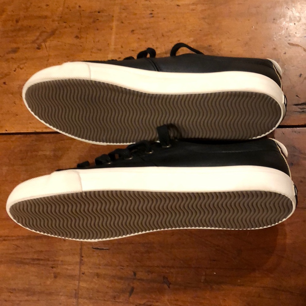 Sneakers - Picture 2 of 3